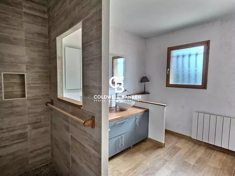 Maison, 220 m²