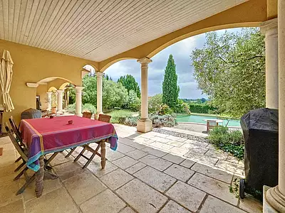 Maison, 225 m²