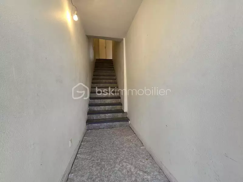 Immeuble, 85 m²