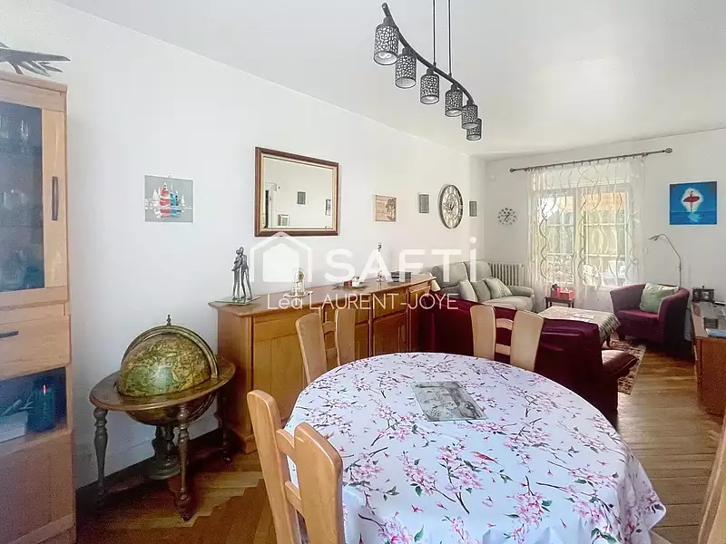 Maison, 117 m²