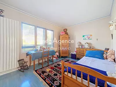 Maison, 235 m²