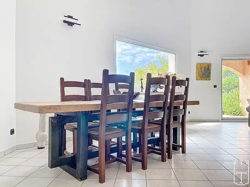 Maison, 204 m²