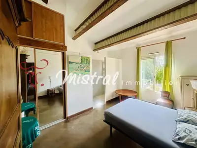 Maison, 240 m²