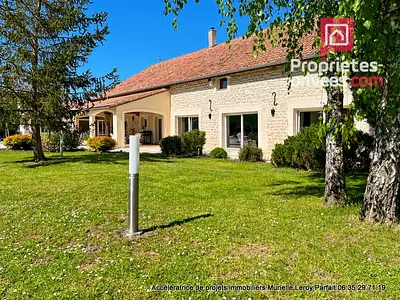 Maison, 319 m²