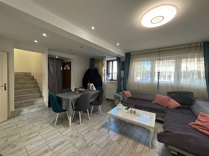 Immeuble, 140 m²