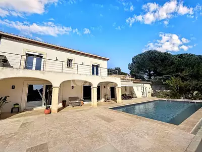 Maison, 250 m²