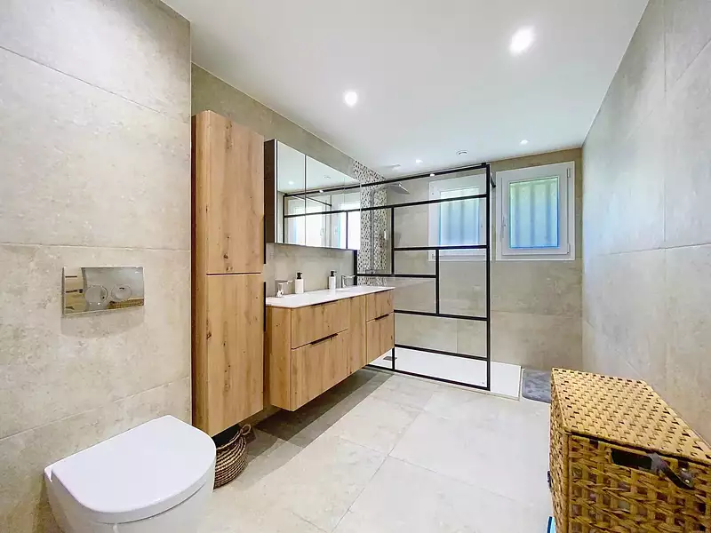 Maison, 185 m²