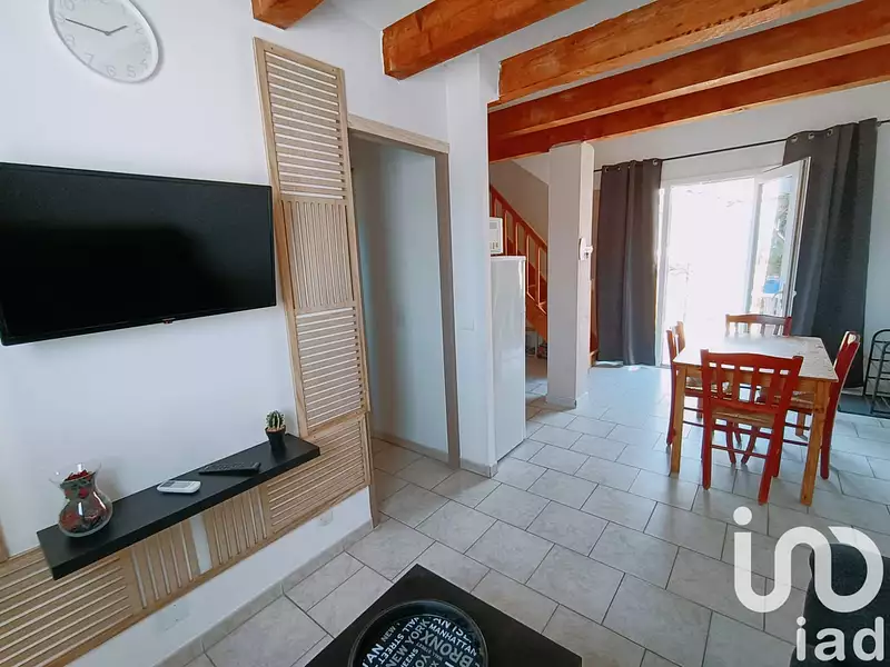 Immeuble, 719 m²