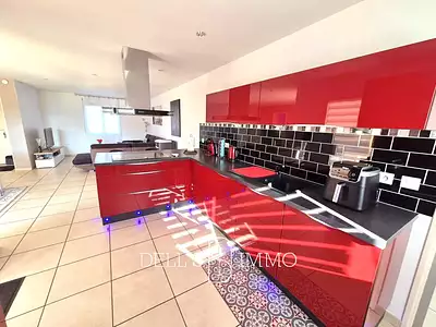 Maison, 94 m²