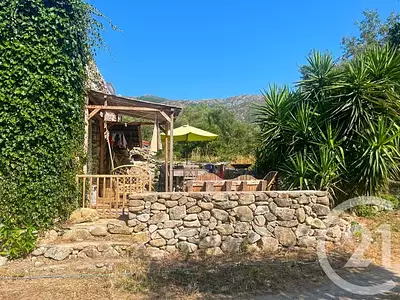 Maison, 240 m²