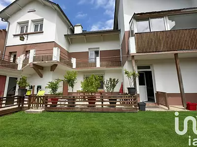 Maison, 241 m²