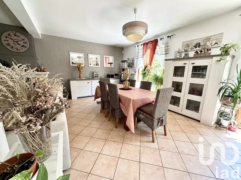 Maison, 165 m²