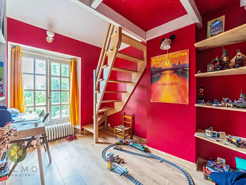 Maison, 225 m²