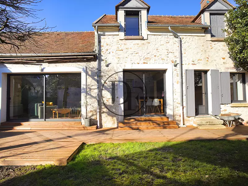 Maison, 278 m²