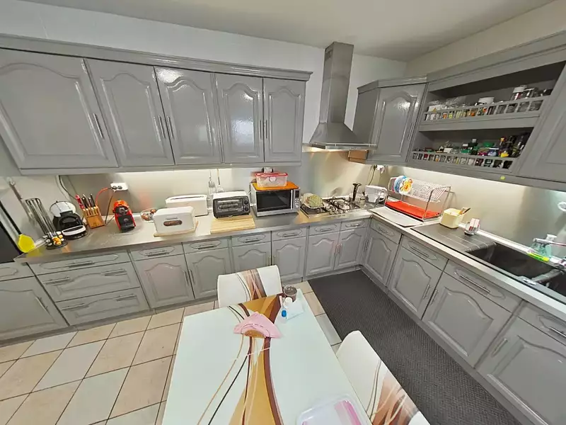 Maison, 180 m²