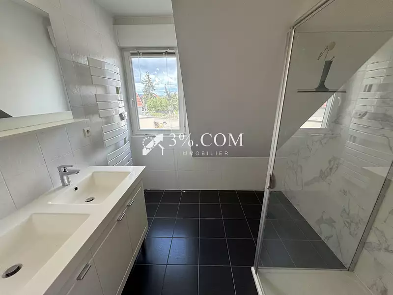 Maison, 166 m²