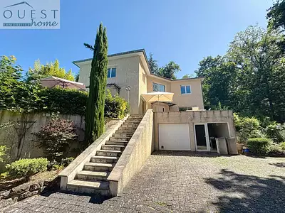 Maison, 227 m²