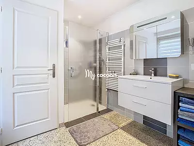 Maison, 180 m²