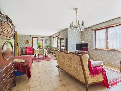 Maison, 215 m²