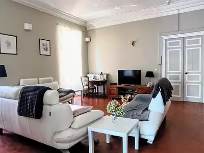 Maison, 904 m²