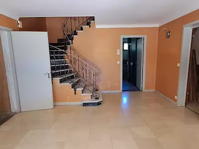 Maison, 244 m²