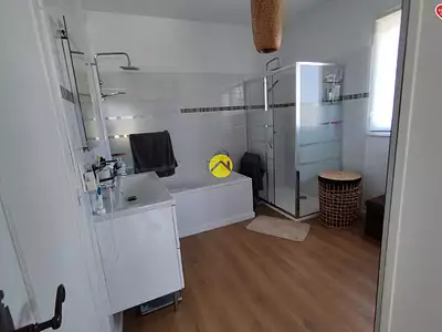 Maison, 200 m²