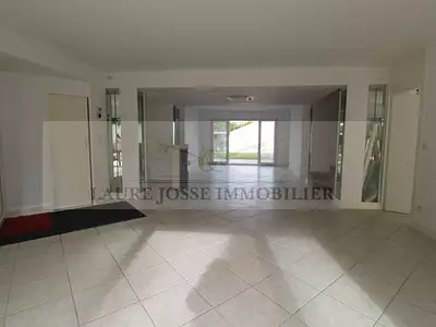 Maison, 163 m²