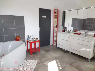 Maison, 272 m²