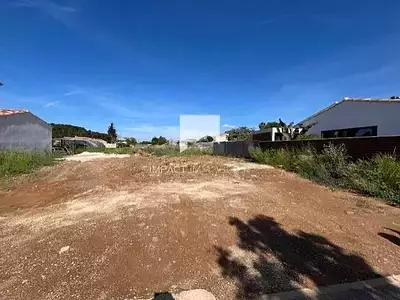 Terrain, 414 m²