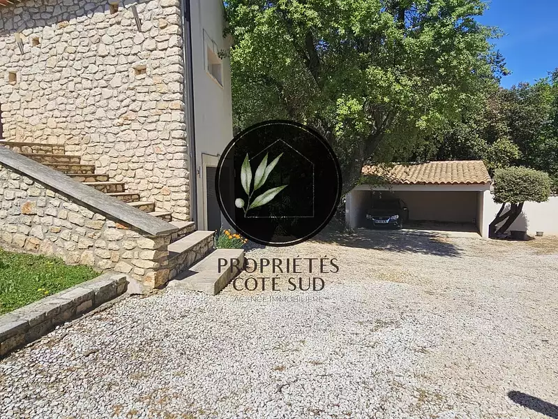 Maison, 215 m²