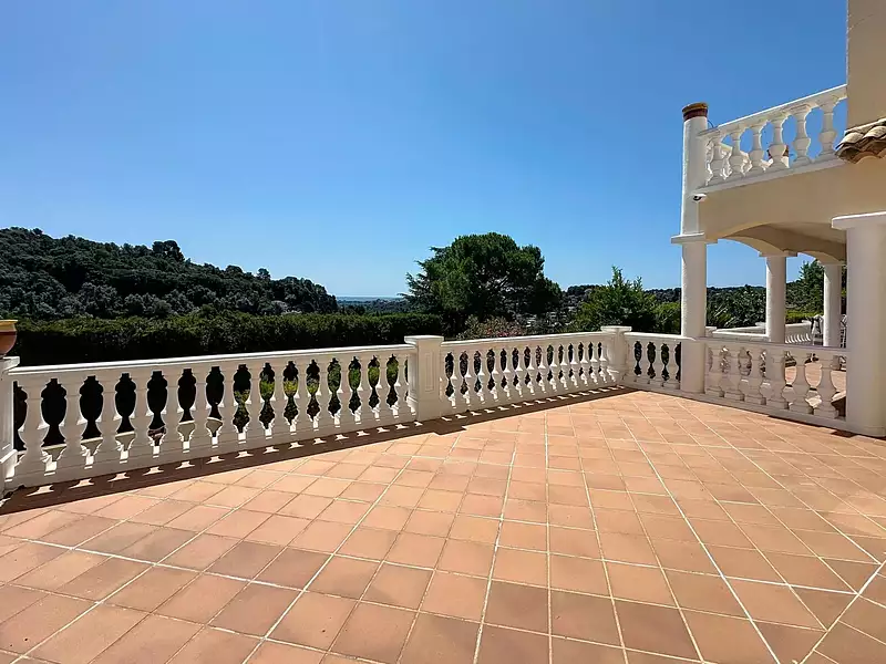 Maison, 330 m²