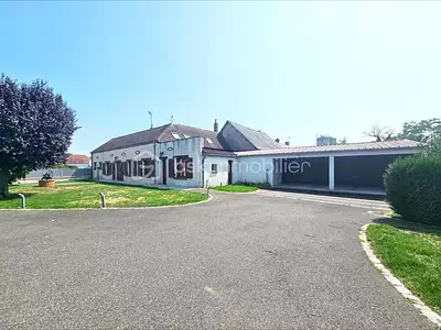 Maison, 196 m²