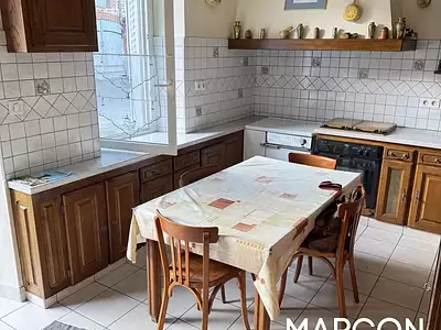 Maison, 195 m²