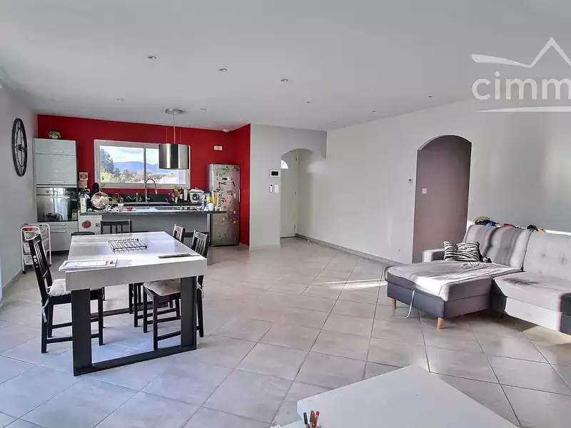Maison, 121 m²