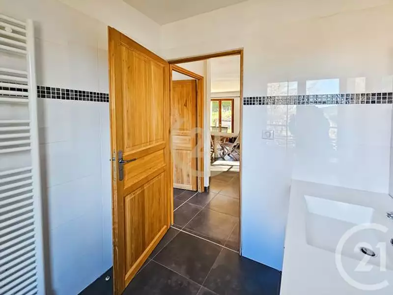 Maison, 222,2 m²