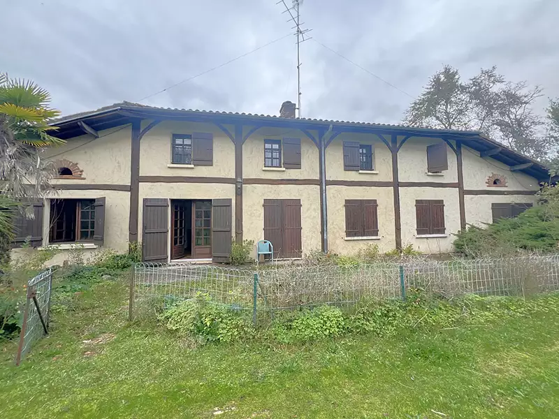 Maison, 240 m²