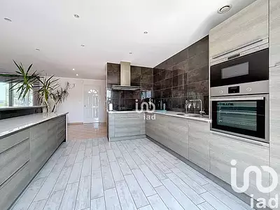 Maison, 136 m²