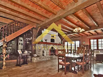 Maison, 226 m²