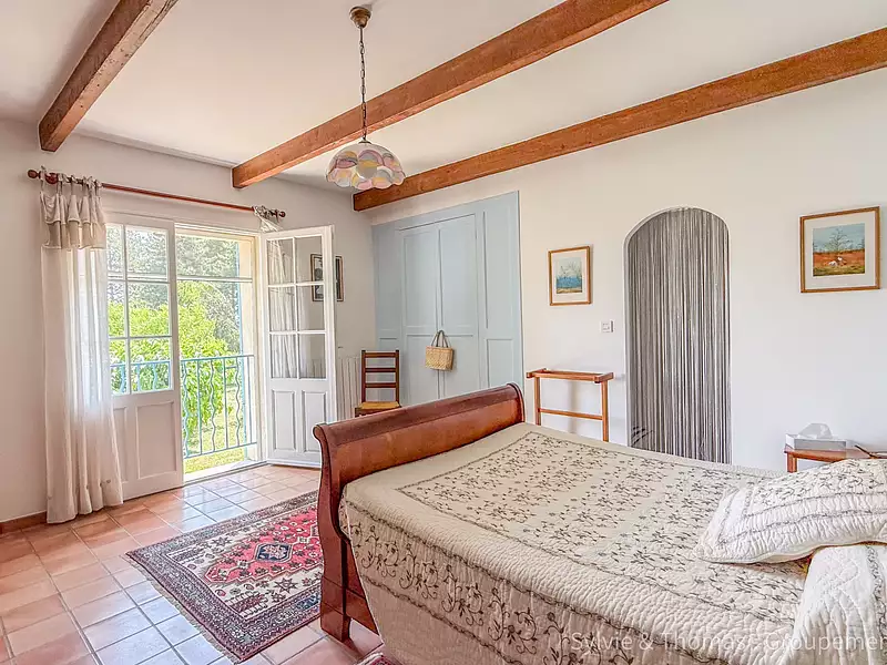 Maison, 326,6 m²