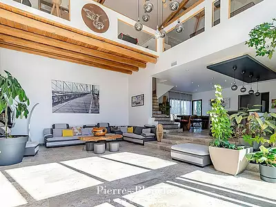 Maison, 369,65 m²