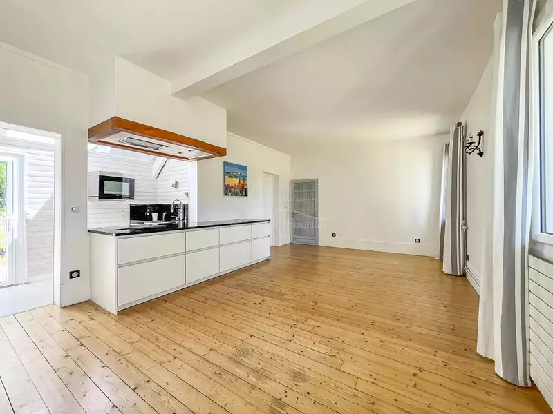 Maison, 180 m²