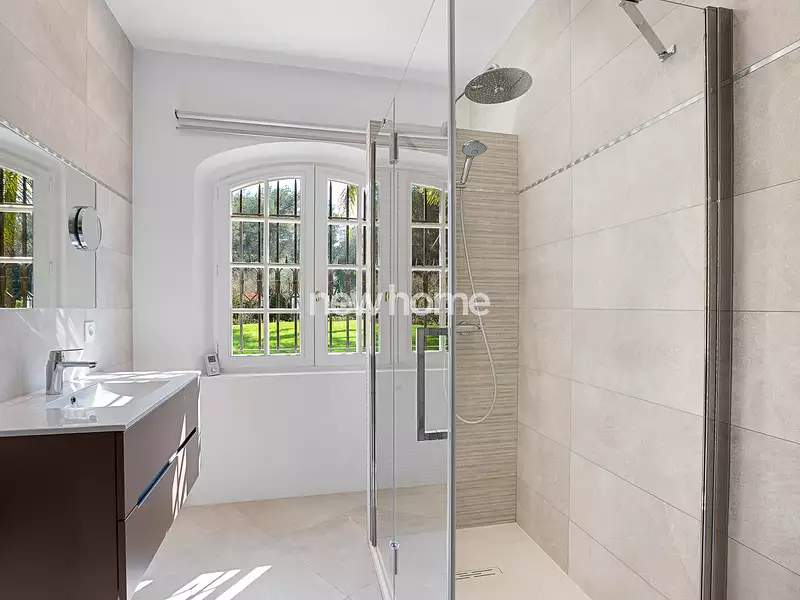 Maison, 270,24 m²