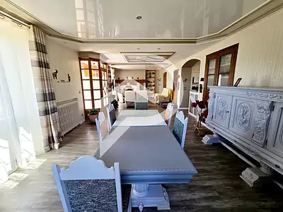 Maison, 225 m²