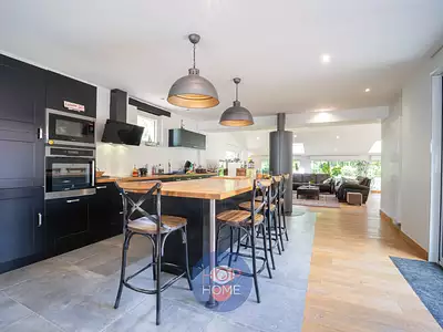 Maison, 220 m²