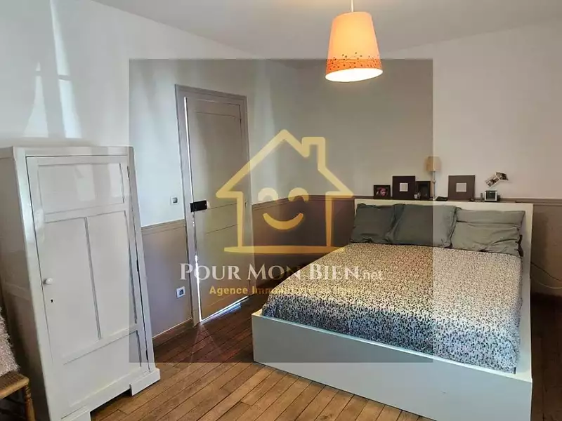 Maison, 210 m²
