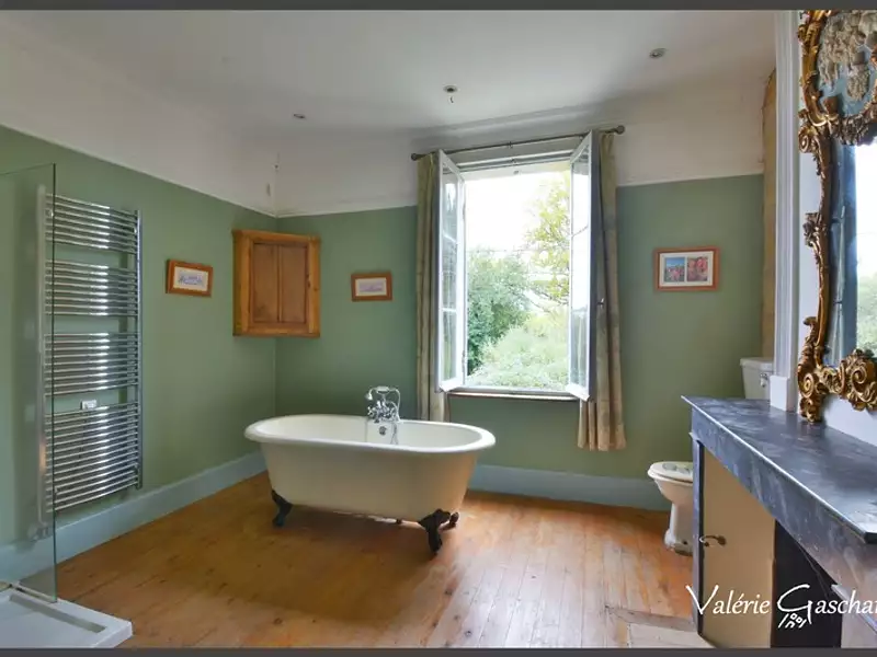 Maison, 250 m²