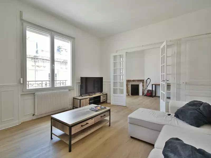 Immeuble, 130 m²