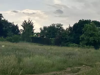 Terrain, 323 m²