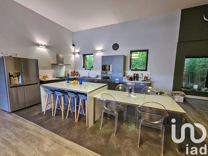 Maison, 222 m²