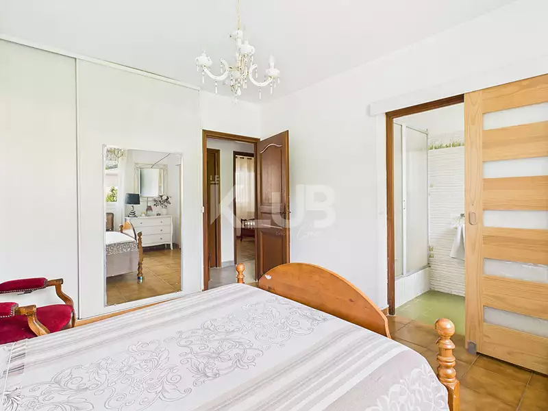Maison, 196 m²